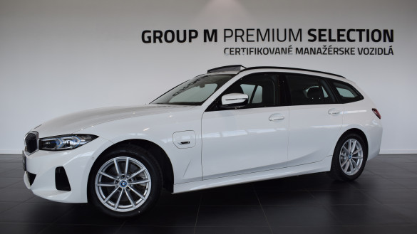 BMW 330e xDrive Touring